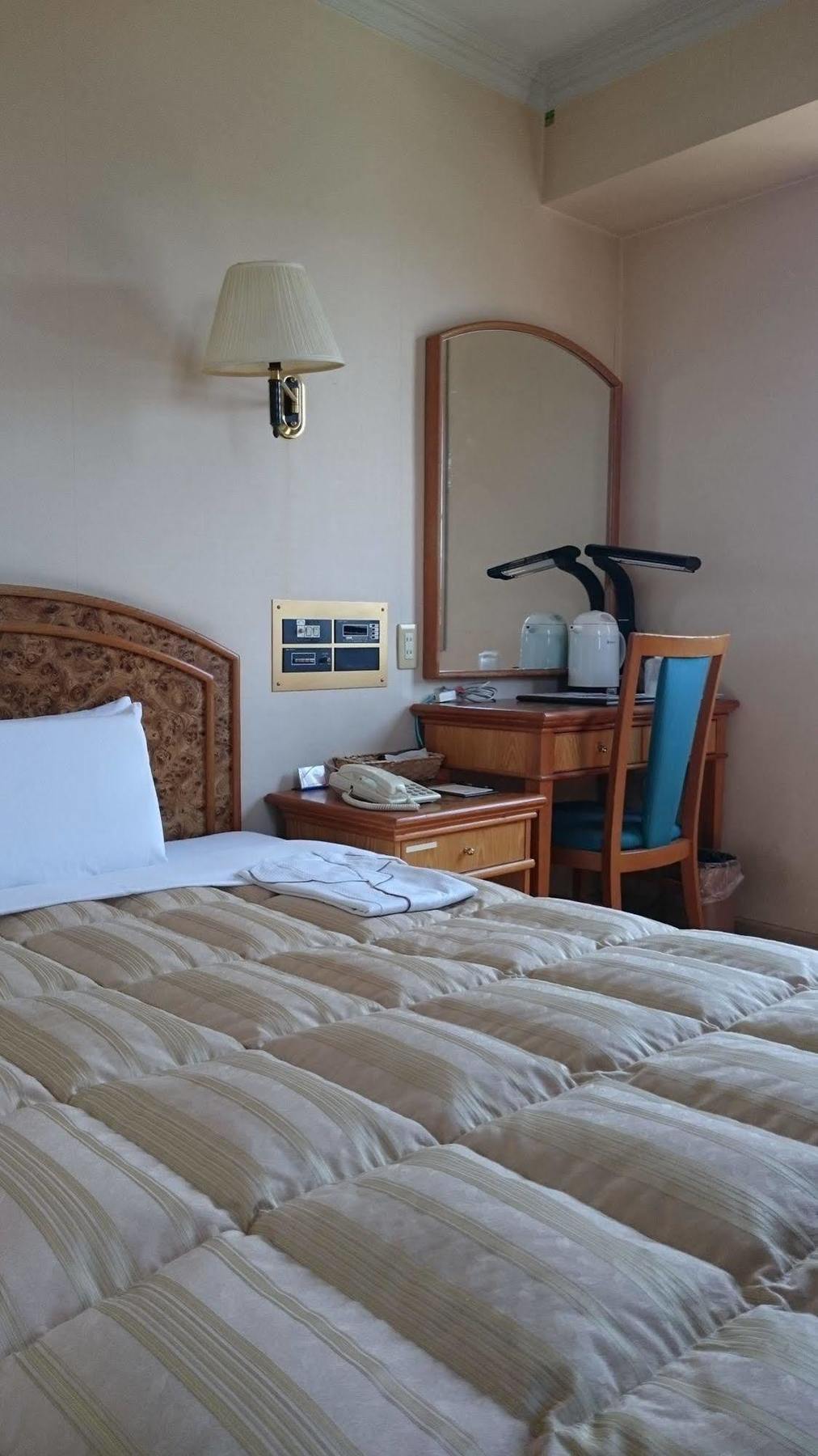Fukuyama Rose Garden Hotel Extérieur photo