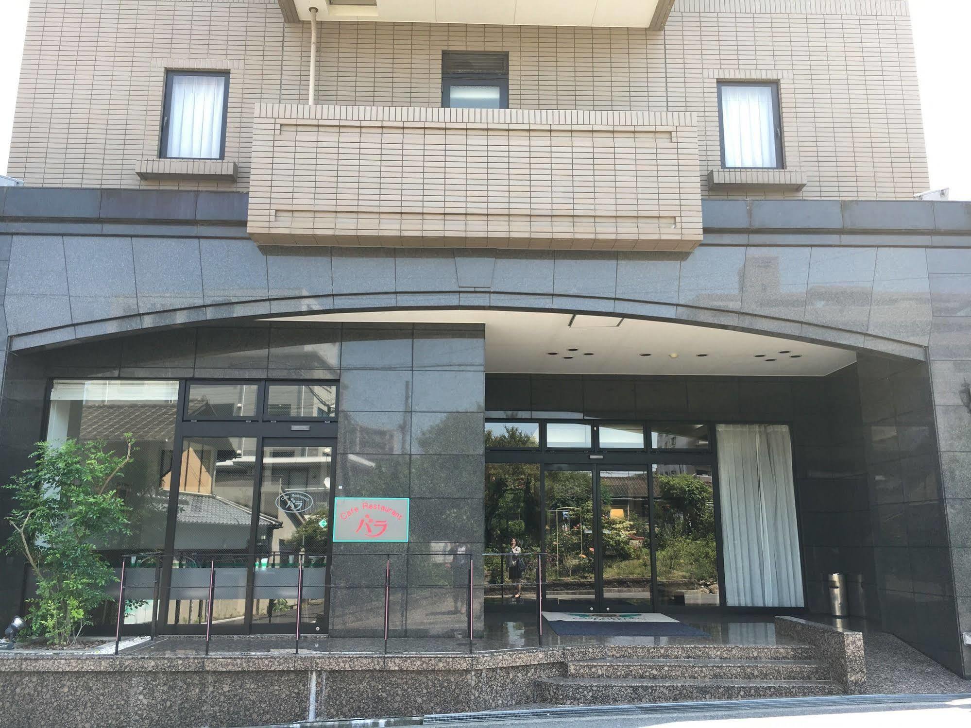 Fukuyama Rose Garden Hotel Extérieur photo