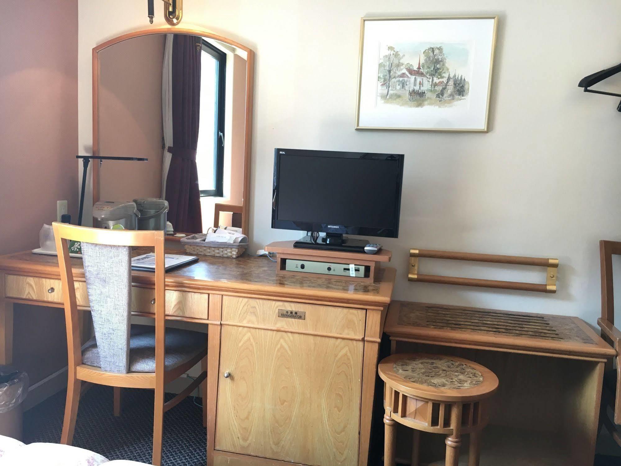 Fukuyama Rose Garden Hotel Extérieur photo